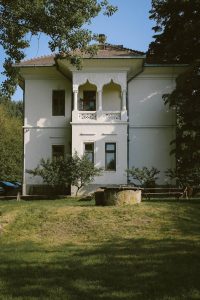 Descriere servici locuinta stil vechi prestari servicii intretinere dezinsectie si deratizare acasa domiciliu bloc duplex tantari asociatie locatari Descriere servici locuinta stil vechi prestari servicii intretinere dezinsectie si deratizare acasa domiciliu bloc duplex tantari asociatie locatari