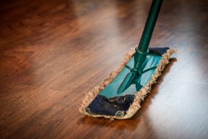 Curatenie podea parchet covor mocheta canapea canapele spalat mobila firma profesionala S4 bucuresti la domiciliu mop aspirator Curatenie podea parchet covor mocheta canapea canapele spalat mobila firma profesionala S4 bucuresti la domiciliu mop aspirator